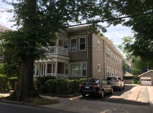 256 Willow St #1, New Haven, CT 06511