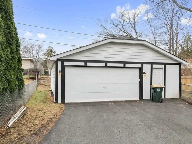 251 Harding Ave — Photo 45