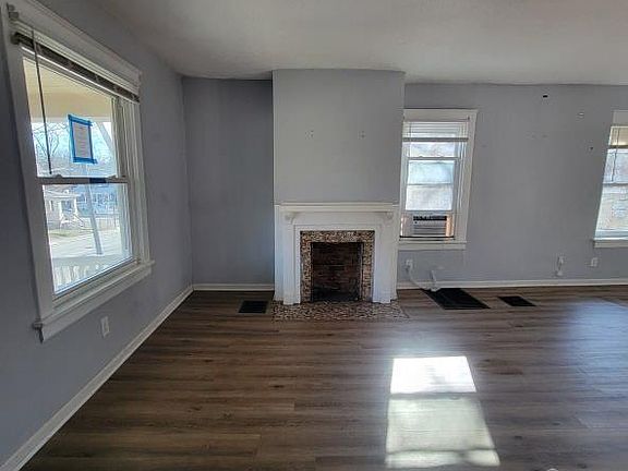 2nd image of 3235 Wold Ave
