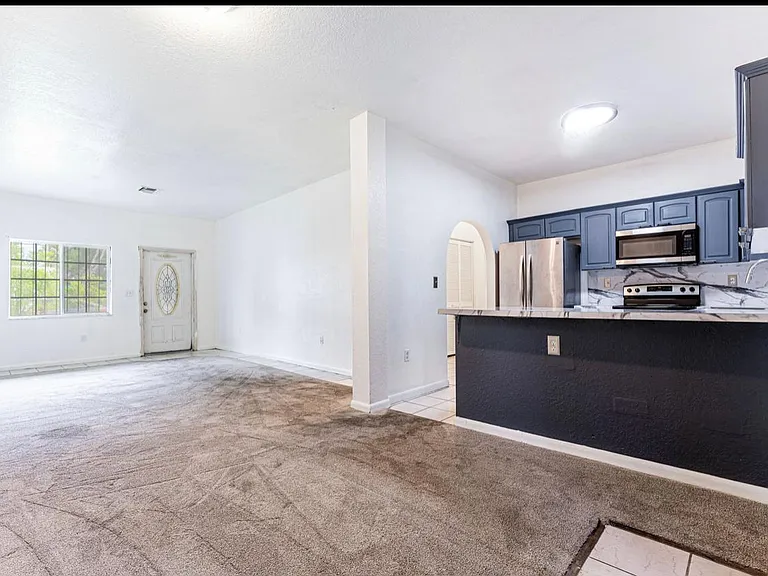 2320 NW 52nd St #B — Photo 10
