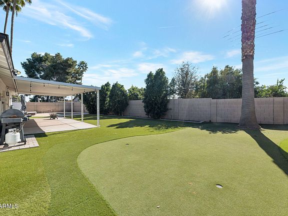 3rd image of 4931 E SHARON Drive