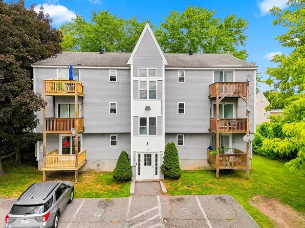 28 Ware St APT 1, Lowell, MA 01851
