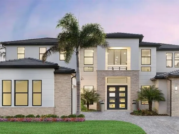 2425 Waterfront Cir, Sarasota, FL 34240