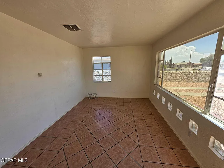 5409 Timberwolf Dr — Photo 8