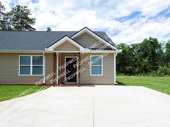 2nd image of 1006B Martin Dr