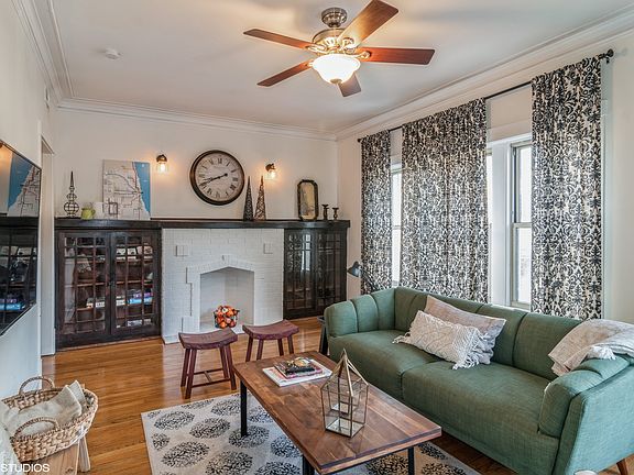 3rd image of 800 S Oak Park Ave #2N