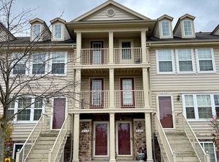 619 Lewa Downs Dr, Pontiac, MI 48341