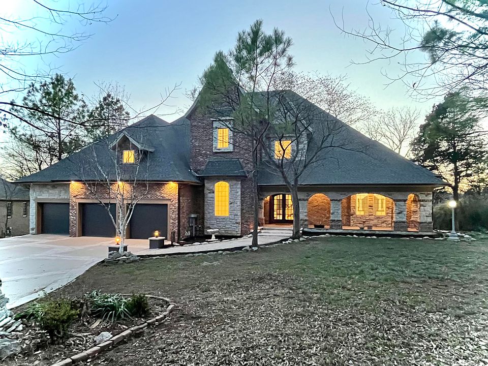 1st image of 2665 W Blakey Street