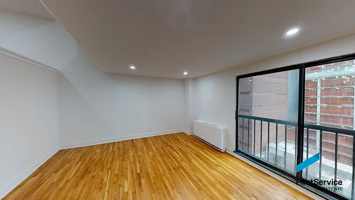 Rented by FirstService Realty (legacy) | media 22