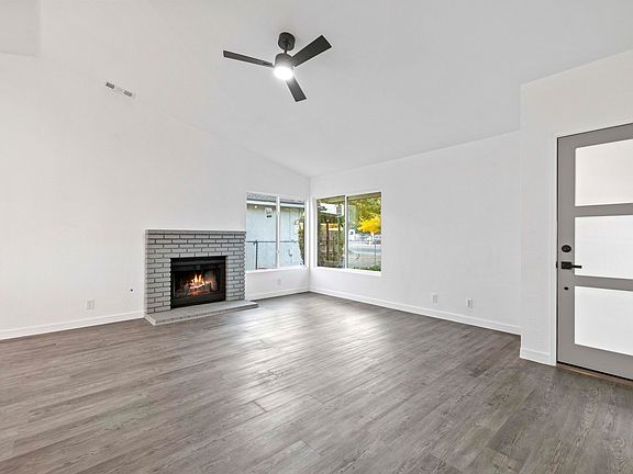 4th image of 35826 89th St E