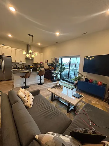 1214 W Carmen Ave #403 Photo 1