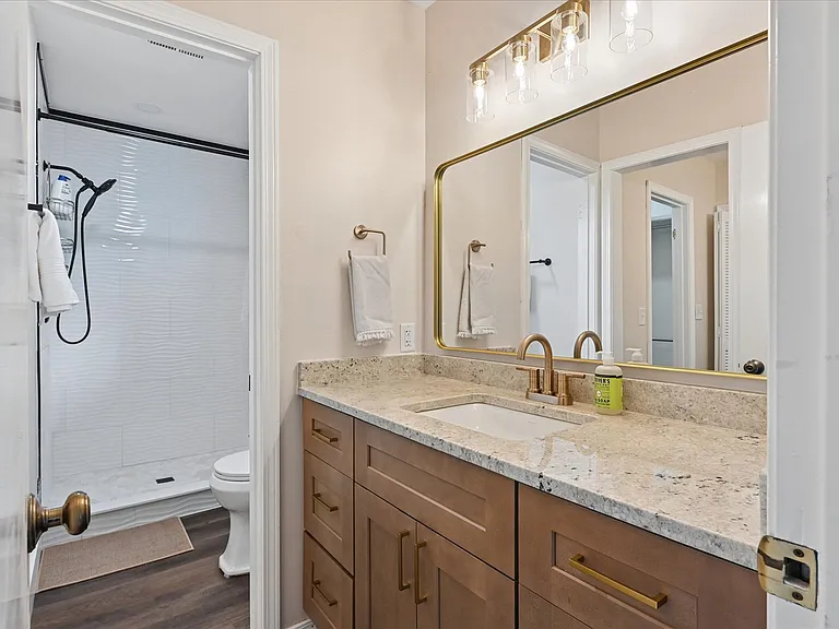 7625 S Richmond Ave E — Photo 56