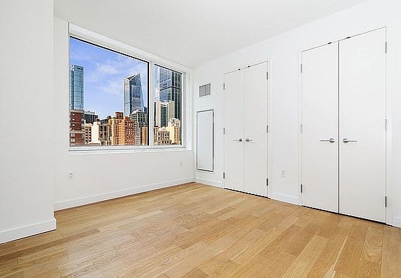 5th image of 515 9th Ave #6R