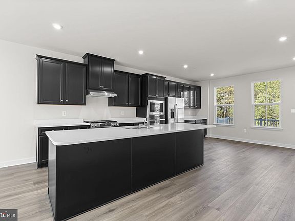 5th image of 103 Spring Gate Ln