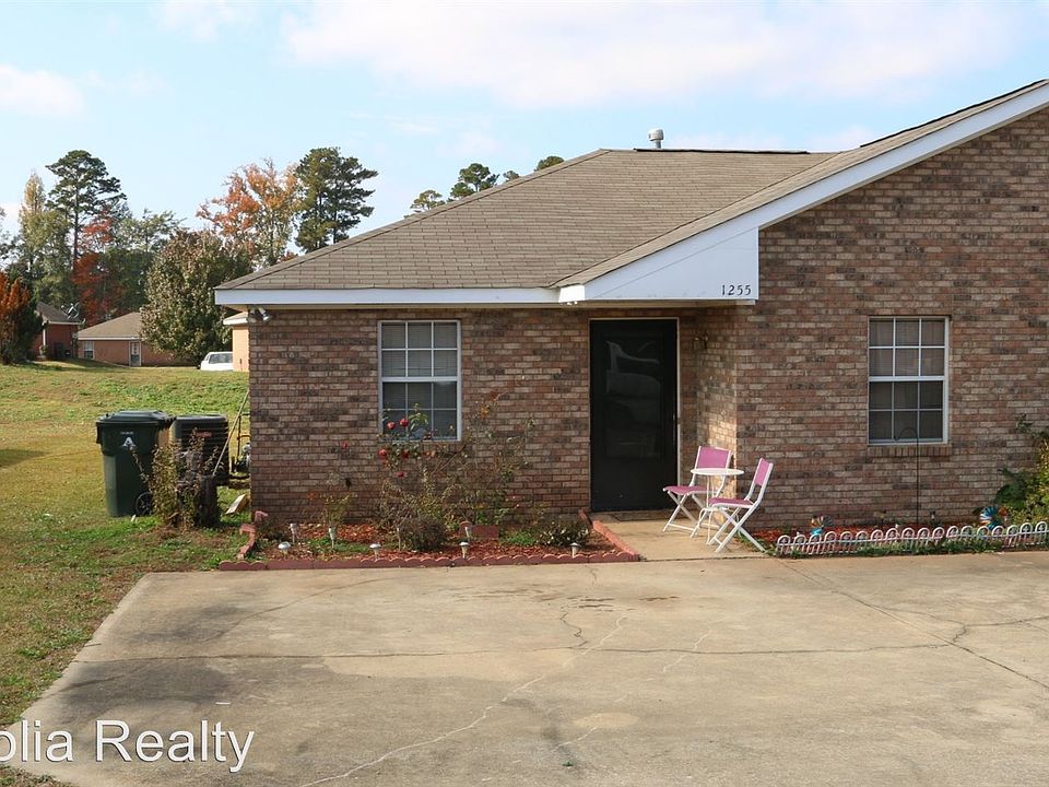 2nd image of 1255 Britnee Ct