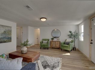 202 Congress St, La Belle, MO 63447