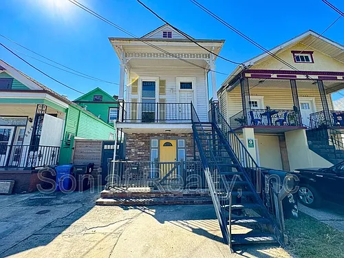 3216 Banks St Photo 1