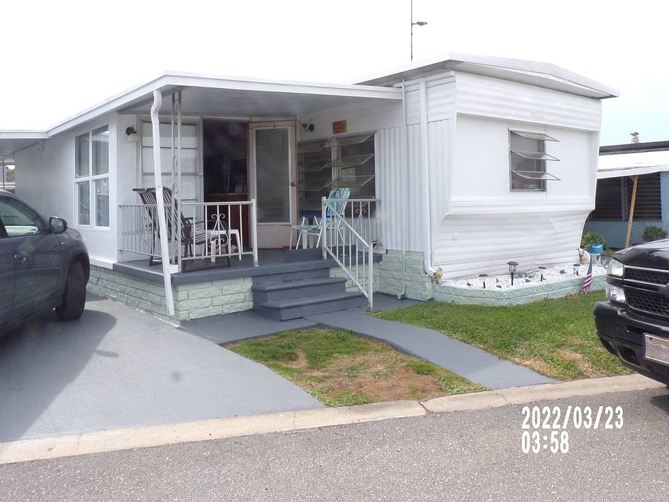 1st image of 4000 24th St N #212