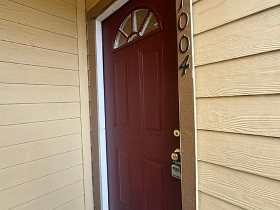 2nd image of 16111 Aspenglen Dr APT 1004