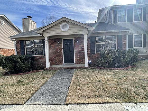 2nd image of 3928 Miramar Court