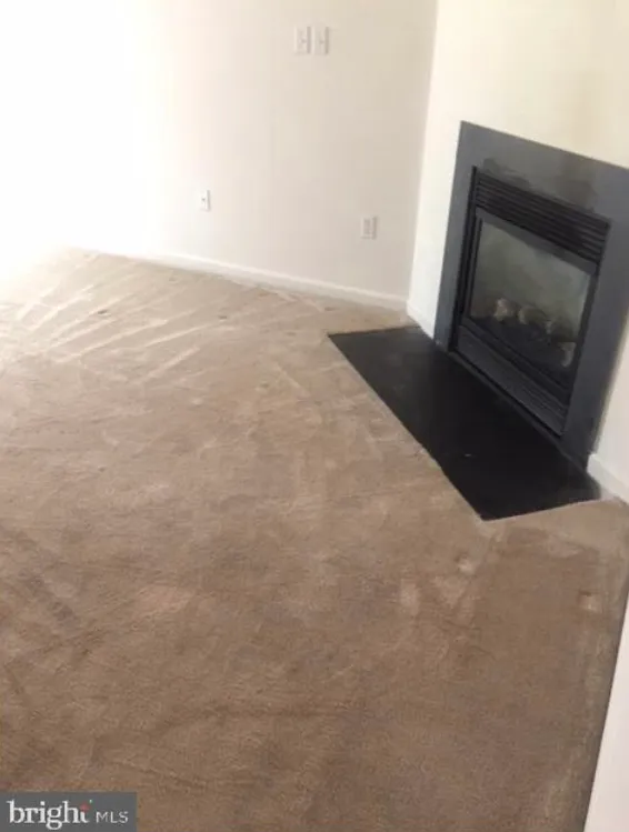 3 bed, 2.5 bath, 1668 sqft, $3,500 — Photo 3