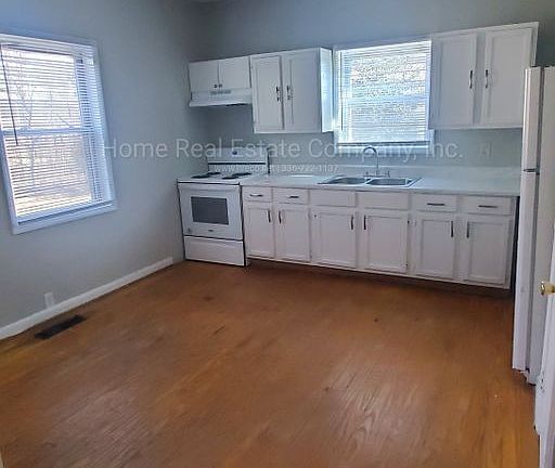 3rd image of 1601 E 25th St