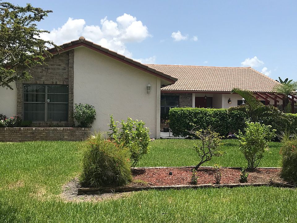 1st image of 8535 NW 1st St