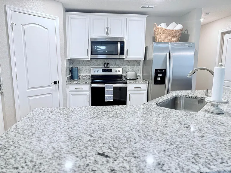 24 Round Mill Ln — Photo 9