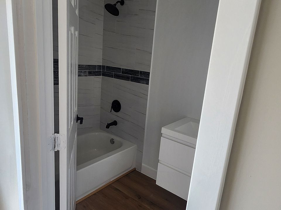 1st image of 2130 W 80th St #1