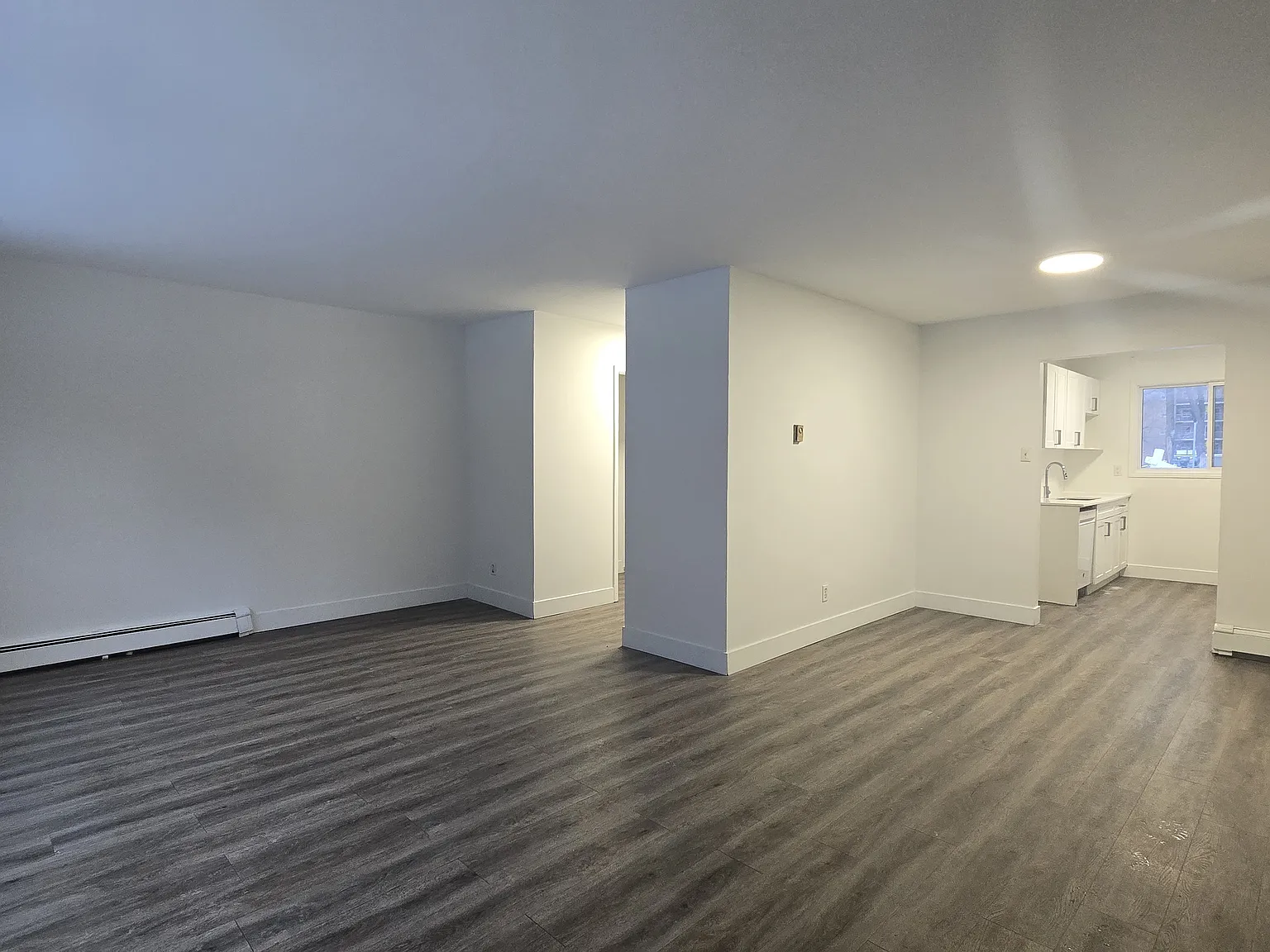 3 bed, $1,980 — Photo 4