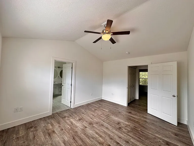 Fox Springs Condos — Photo 47