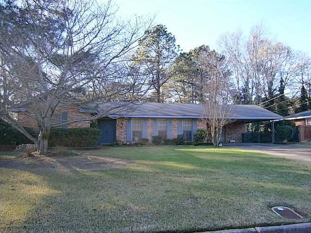 1st image of 528 E Moye Dr