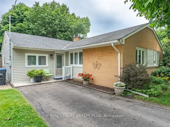 27 Sora Dr, Mississauga, ON L5M 1B3