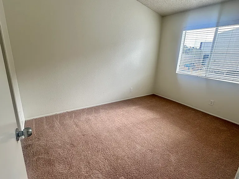 390 W University Ave #25 — Photo 13