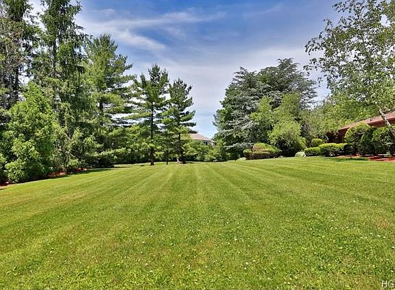 5th image of 2 Deerfield Ln
