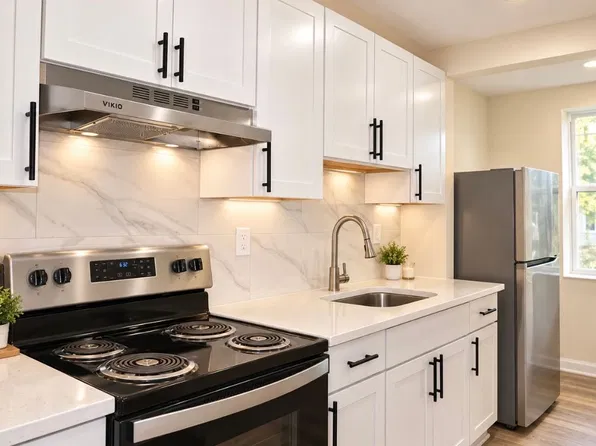 4354 Glendale St #2, Philadelphia, PA 19124