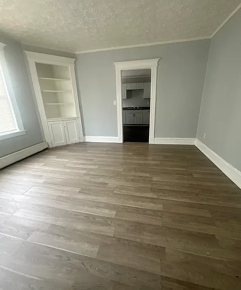 314-316 Capen St #2 — Photo 7