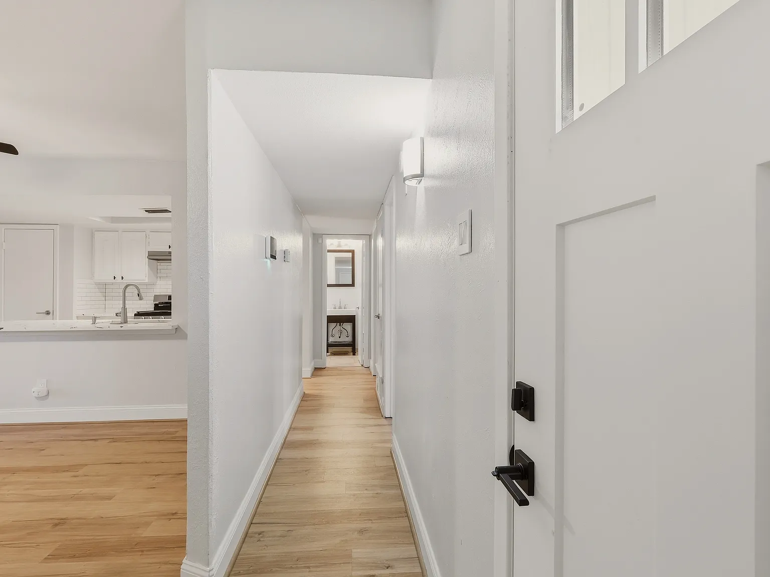 3 bed, 1414 sqft, $2,500 — Photo 4