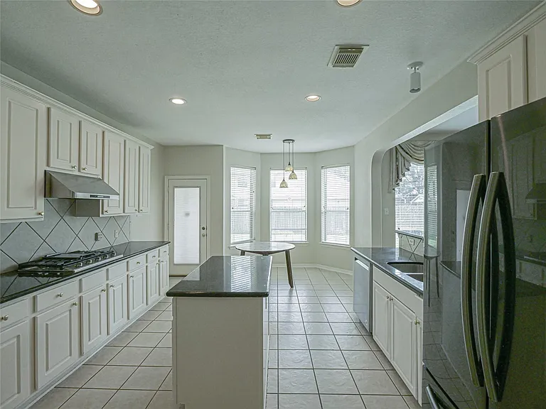 3606 Paluxy Cir — Photo 8