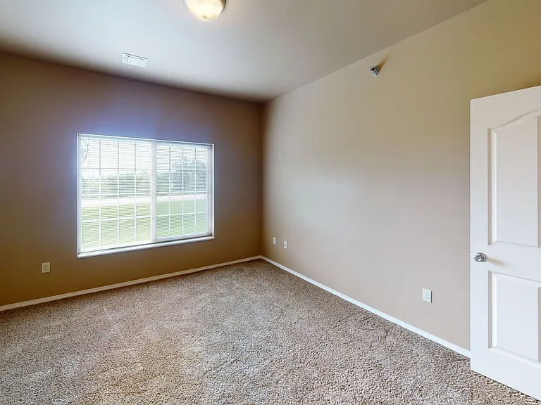 Ridgeview Apartments — Photo 15