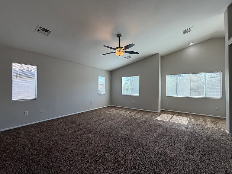 148 Macoby Run St — Photo 18