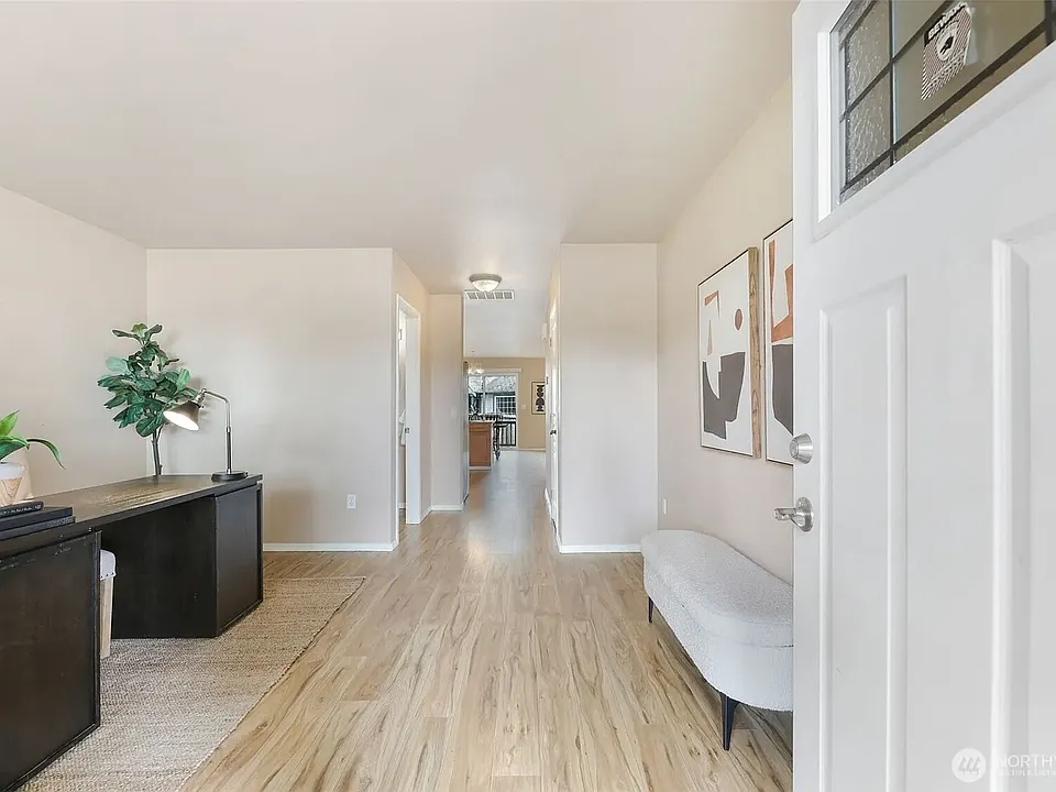 9323 4th Ave W #B