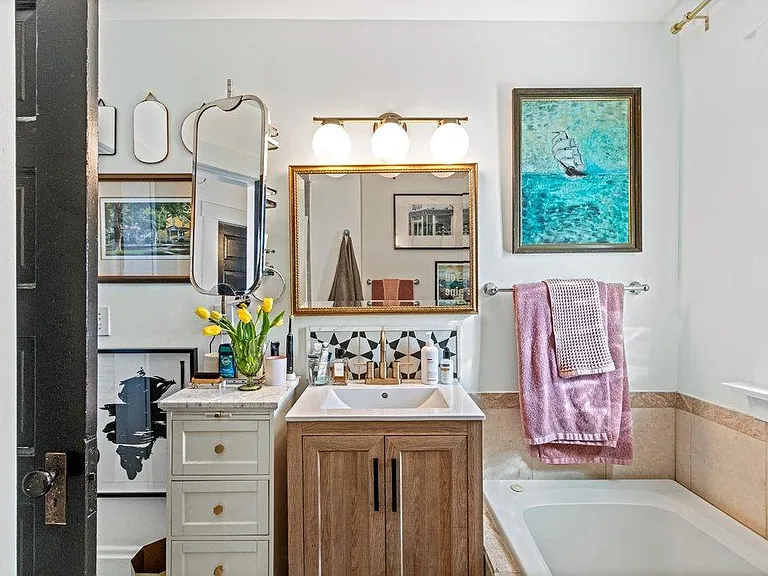 383 Schiller Aly — Photo 19