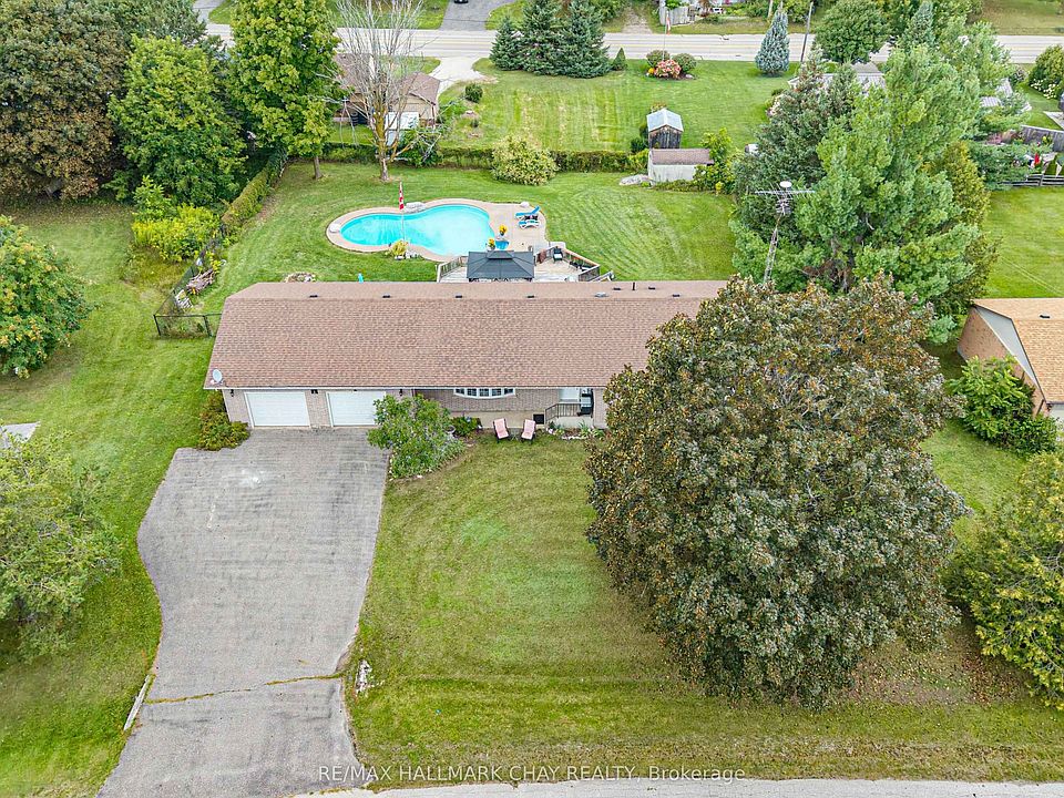 1st image of 6 Maes Cres