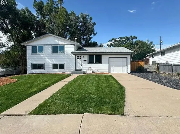 5 Tweed Ln, Pueblo, CO 81001