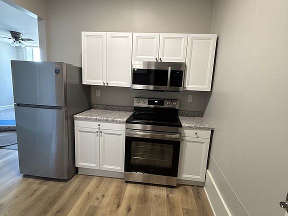 2nd image of 213 Main St N #11490805