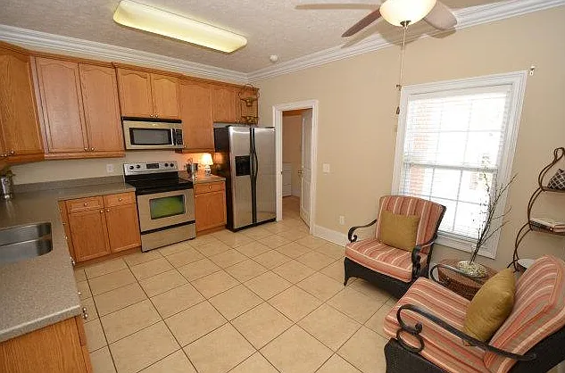 1416 Cloverbrook Cir — Photo 9
