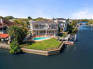 207 Manatee Ln, Tarpon Springs, FL 34689