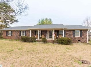 106 Charlton Cir, Easley, SC 29642