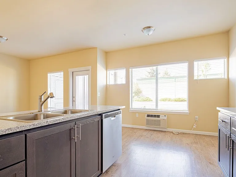Willow Tree Place — Photo 23